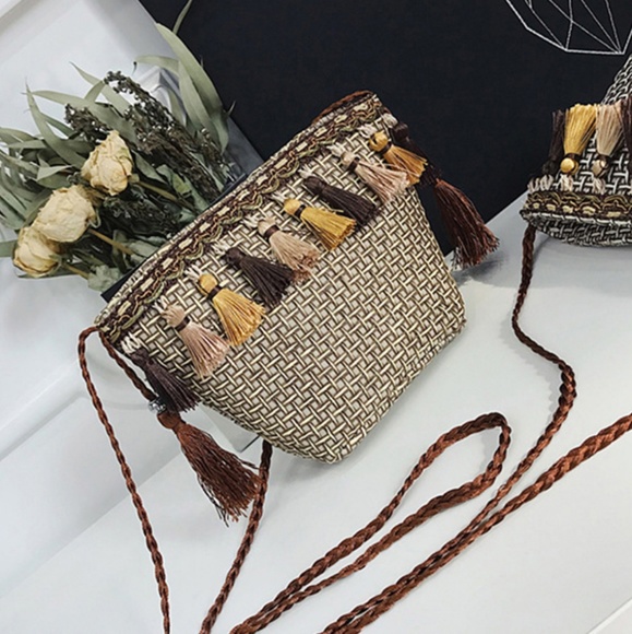 PRICE DROP! Tassle Gold Purse! - Picture 1 of 3